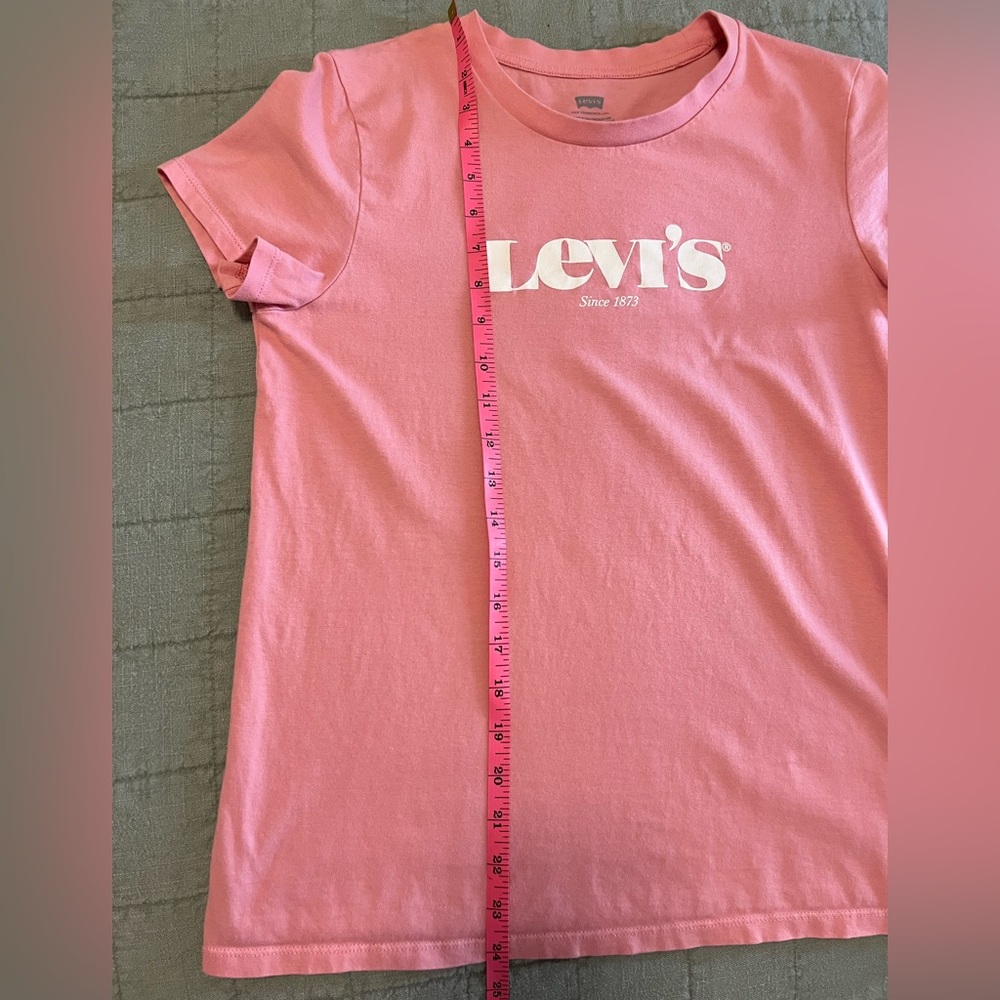 Levi’s Pink Short Sleeve Tee 100% Cotton Size Medium Women’s - Picture 5 of 10